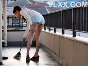 Ghệ đi chơi về nhà phát hiện chị gái cướp mất người yêu