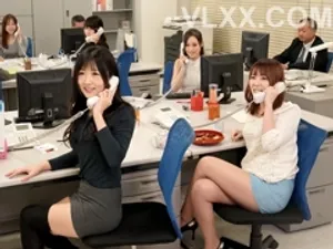 Thay chị chăm sóc đứa cháu gái yêu nghiệt khi chị ấy đi công tác